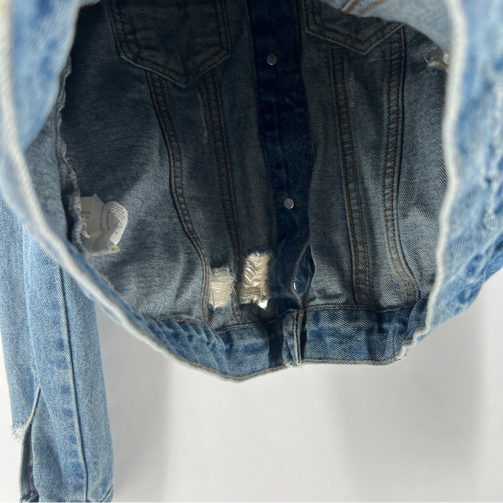 Moon River Light Blue Denim‎ Ripped Distressed Puff Shoulder Jean Jacket Size S - Picture 13 of 16